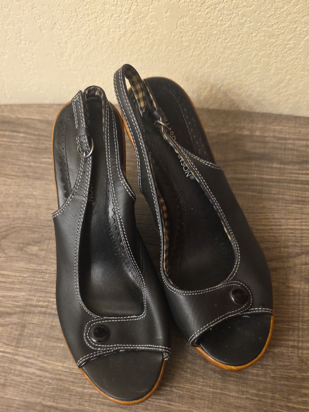 Hillard & Hanson Black Leather Peep-Toe Slingback Heels Size 8.5